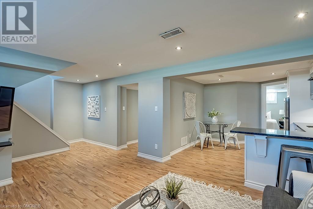 376 Duncombe Drive, Burlington, Ontario  L7L 4M3 - Photo 27 - 40568991