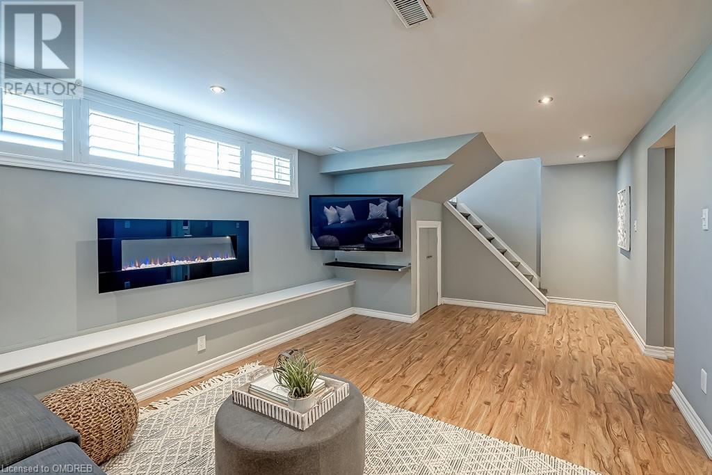 376 Duncombe Drive, Burlington, Ontario  L7L 4M3 - Photo 29 - 40568991