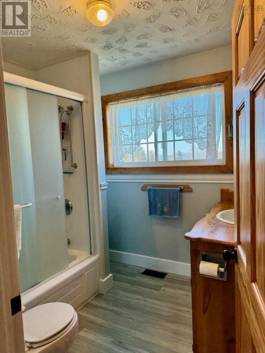 45 Shoreline Drive, Blue Rocks, Nova Scotia  B0J 2C0 - Photo 14 - 202407482