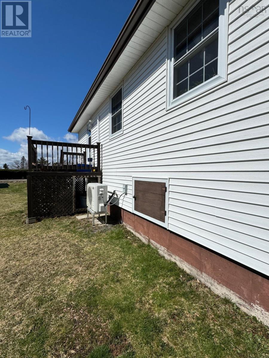 45 Shoreline Drive, Blue Rocks, Nova Scotia  B0J 2C0 - Photo 5 - 202407482