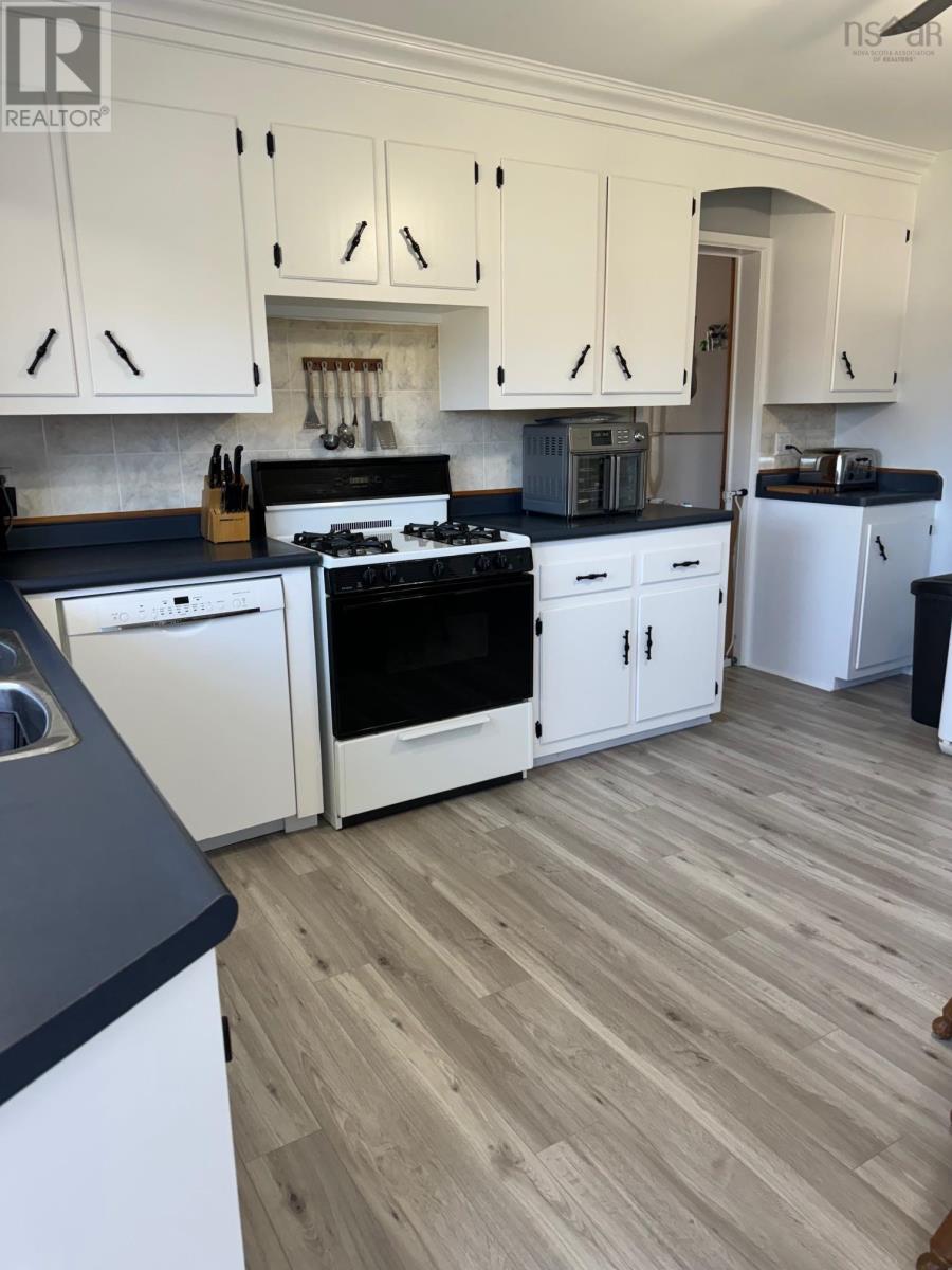 45 Shoreline Drive, Blue Rocks, Nova Scotia  B0J 2C0 - Photo 6 - 202407482