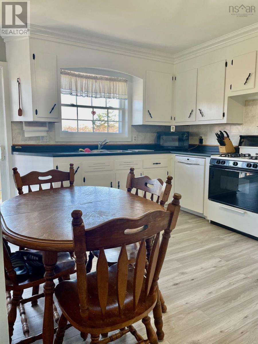 45 Shoreline Drive, Blue Rocks, Nova Scotia  B0J 2C0 - Photo 7 - 202407482