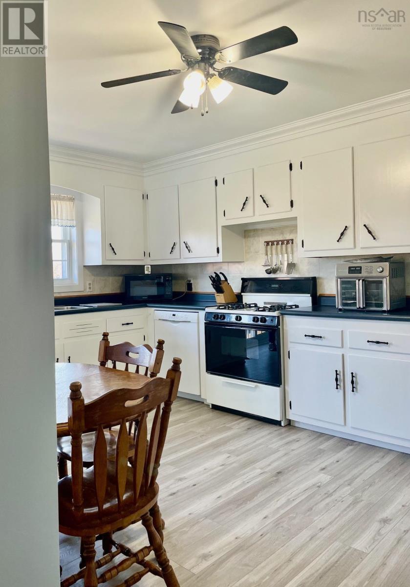 45 Shoreline Drive, Blue Rocks, Nova Scotia  B0J 2C0 - Photo 8 - 202407482