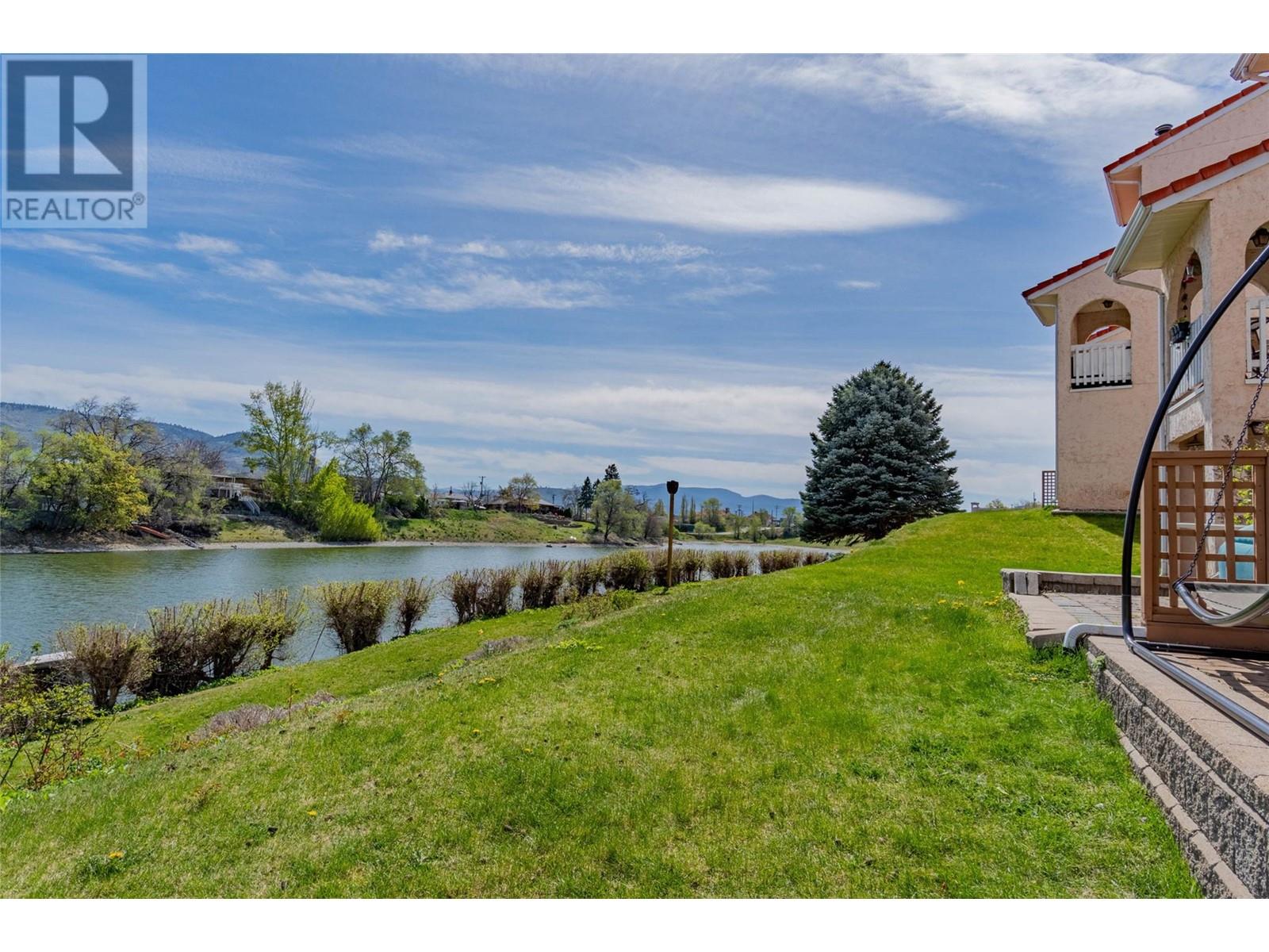 8029 VEDETTE Drive Osoyoos