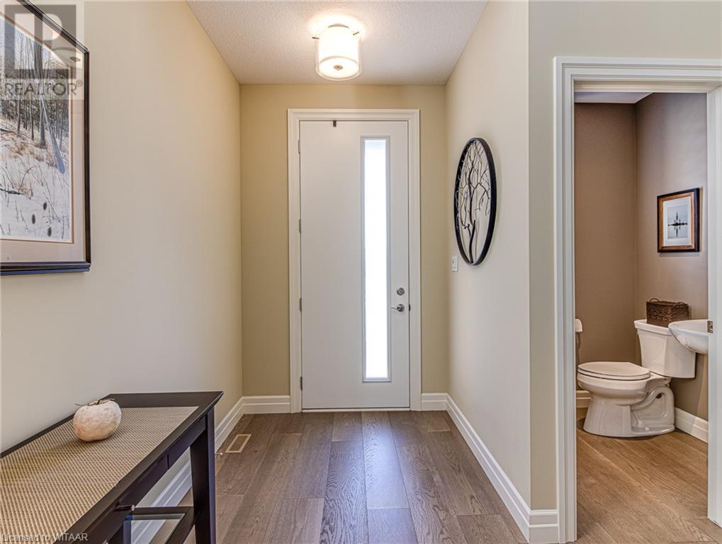 135 Tamarack Boulevard, Woodstock, Ontario  N4S 0E2 - Photo 3 - 40570223