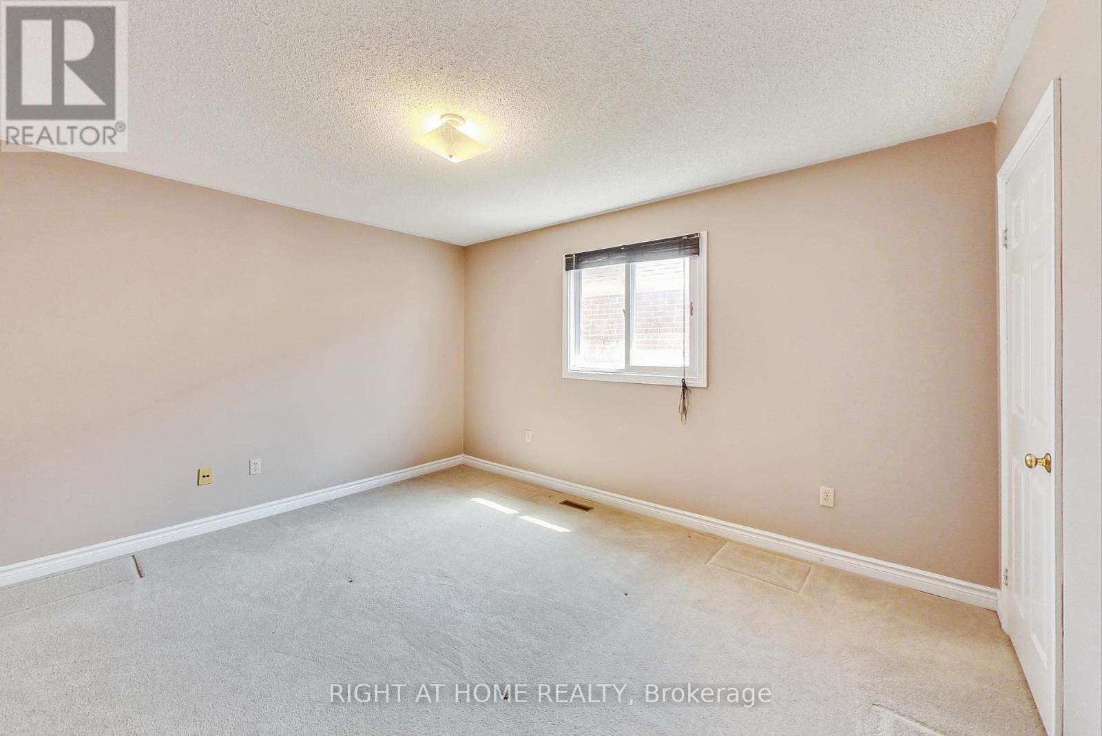 6065 St Ives Way, Mississauga, Ontario  L5N 4M1 - Photo 30 - W8243854