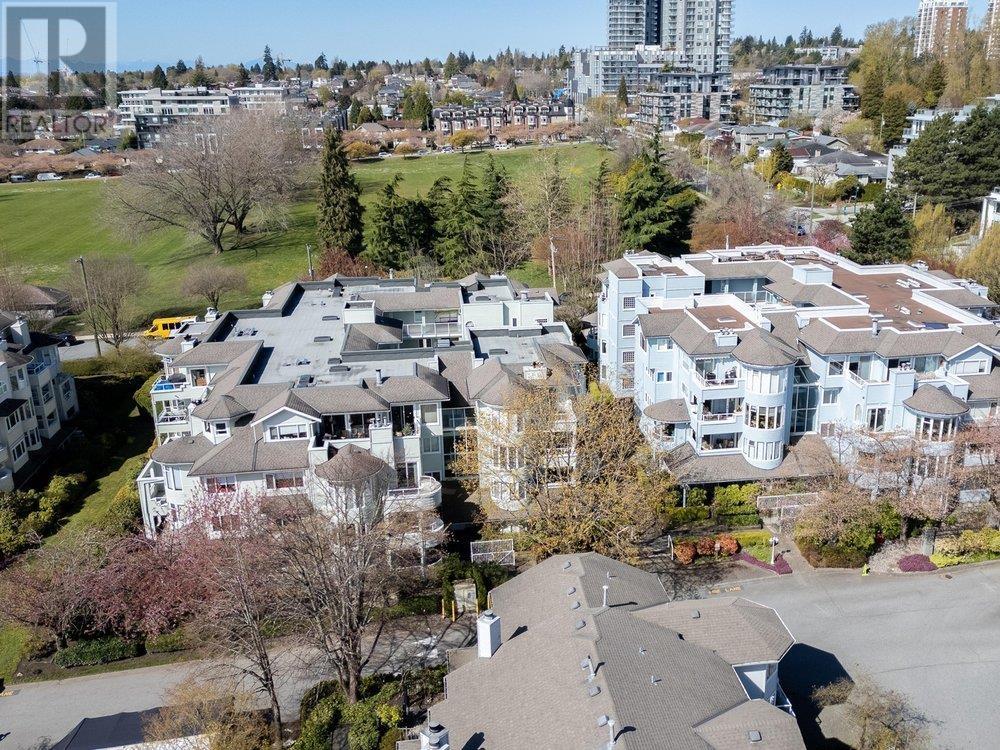 Listing Picture 37 of 39 : 248 WATERFORD DRIVE, Vancouver / 溫哥華 - 魯藝地產 Yvonne Lu Group - MLS Medallion Club Member
