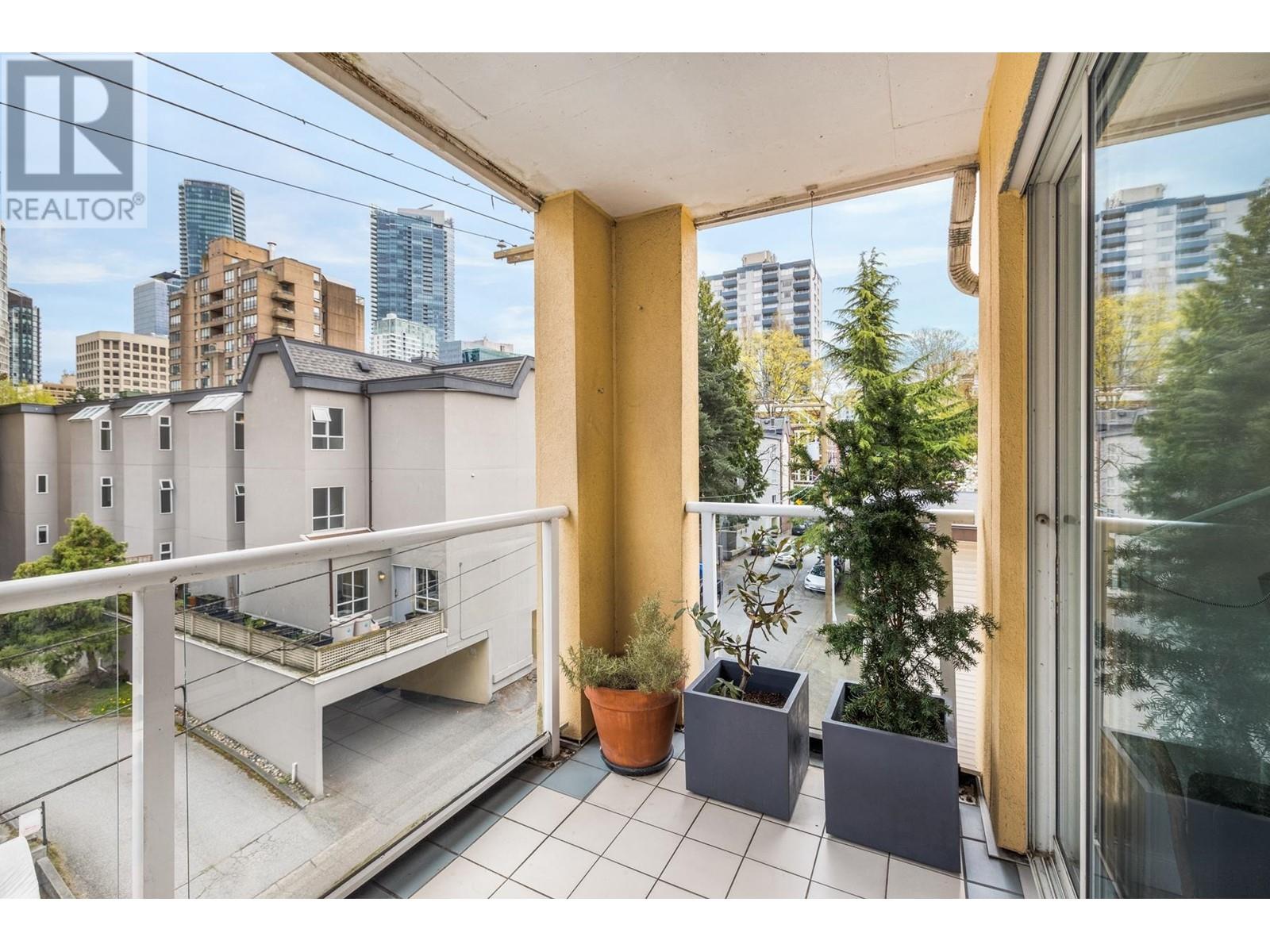Listing Picture 7 of 27 : 403 1263 BARCLAY STREET, Vancouver / 溫哥華 - 魯藝地產 Yvonne Lu Group - MLS Medallion Club Member