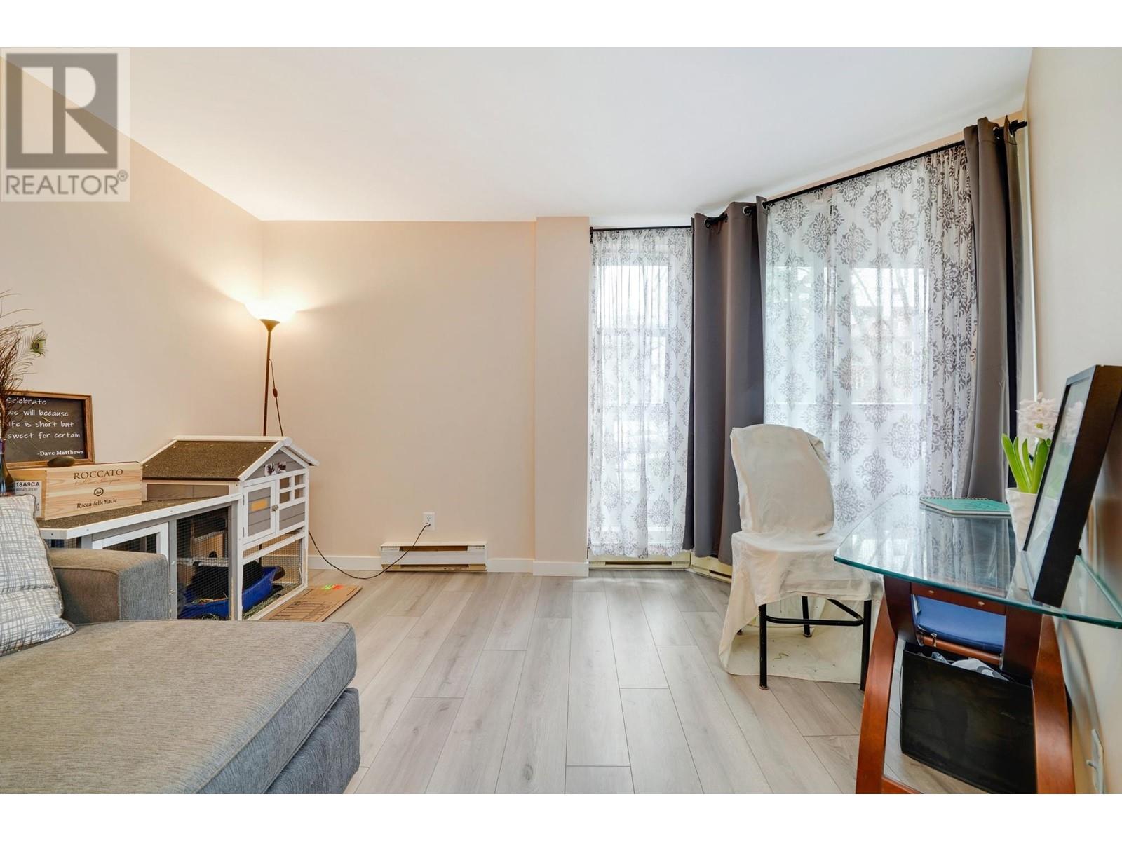 Listing Picture 11 of 27 : 302 1080 PACIFIC STREET, Vancouver / 溫哥華 - 魯藝地產 Yvonne Lu Group - MLS Medallion Club Member