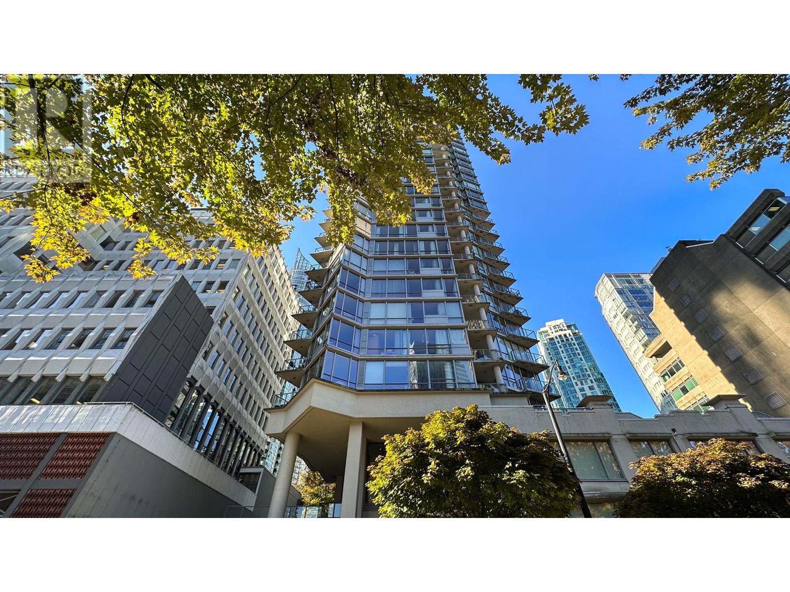 Listing Picture 2 of 23 : 402 1228 W HASTINGS STREET, Vancouver / 溫哥華 - 魯藝地產 Yvonne Lu Group - MLS Medallion Club Member