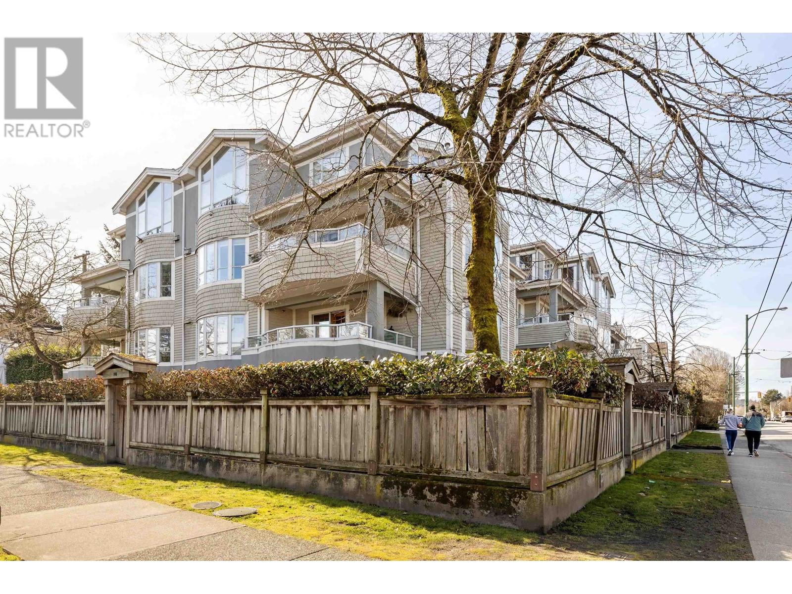 Listing Picture 34 of 37 : 104 3220 W 4TH AVENUE, Vancouver / 溫哥華 - 魯藝地產 Yvonne Lu Group - MLS Medallion Club Member