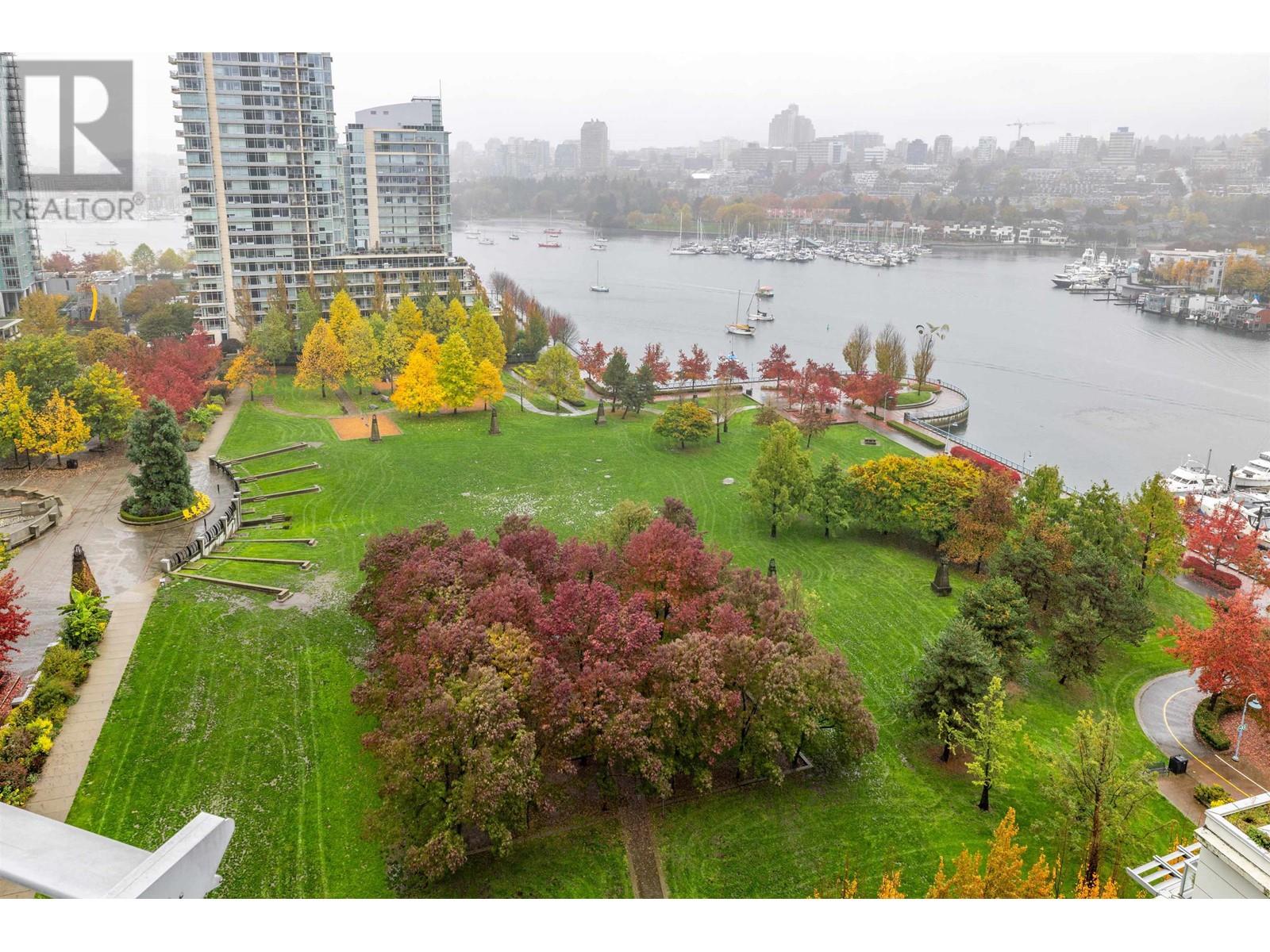 Listing Picture 3 of 29 : 1702 638 BEACH CRESCENT, Vancouver / 溫哥華 - 魯藝地產 Yvonne Lu Group - MLS Medallion Club Member