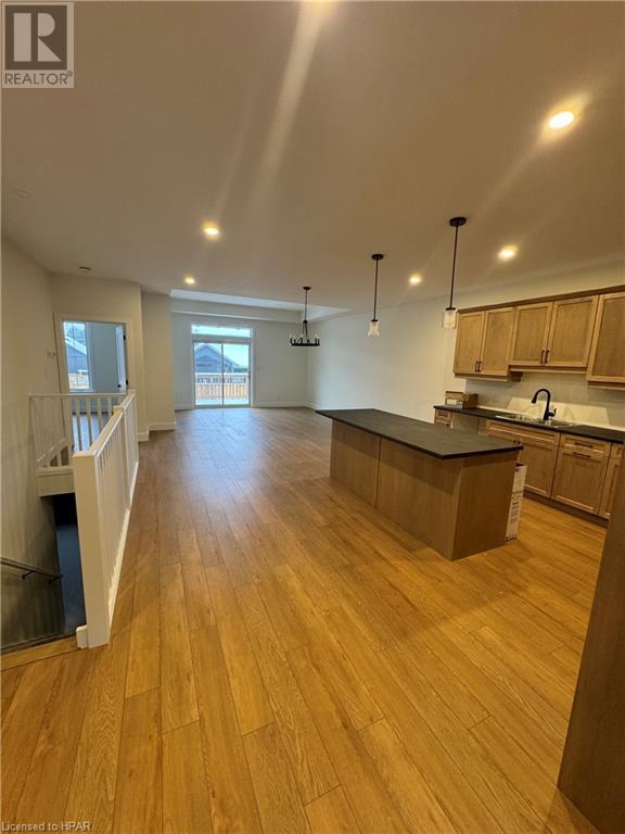 223b Thames Avenue, Mitchell, Ontario  N0K 1N0 - Photo 4 - 40572487