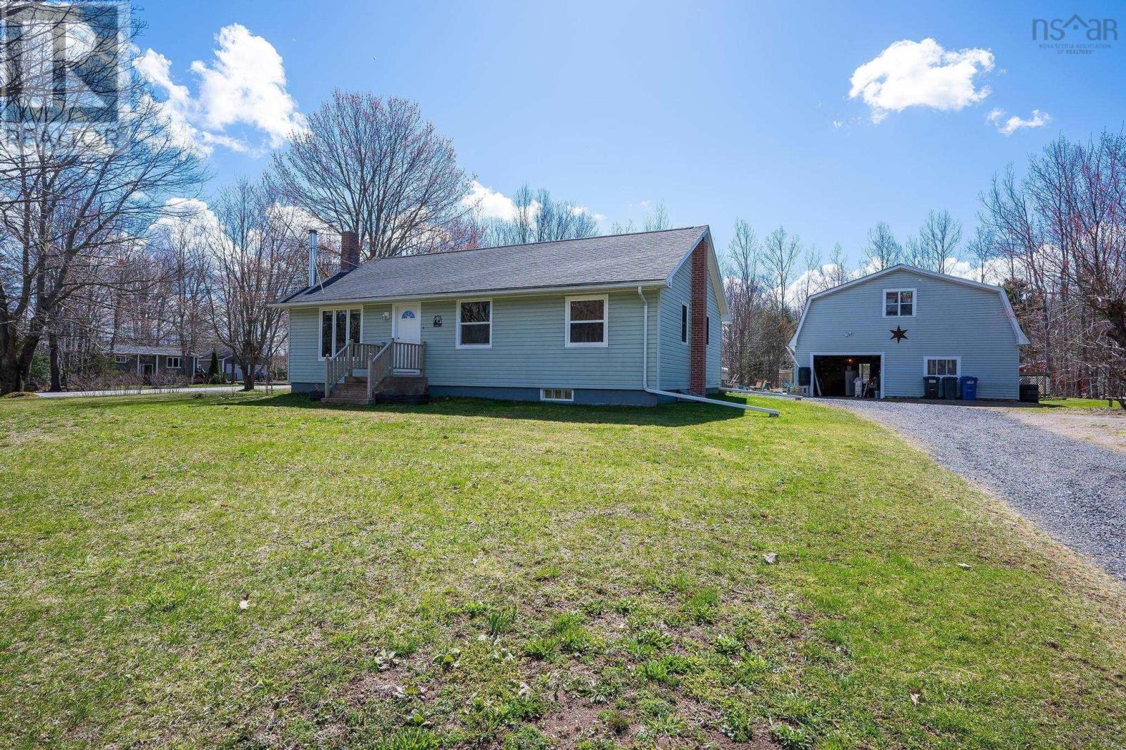 68 Pleasant Street, Wilmot, Nova Scotia  B0P 1W0 - Photo 2 - 202407485