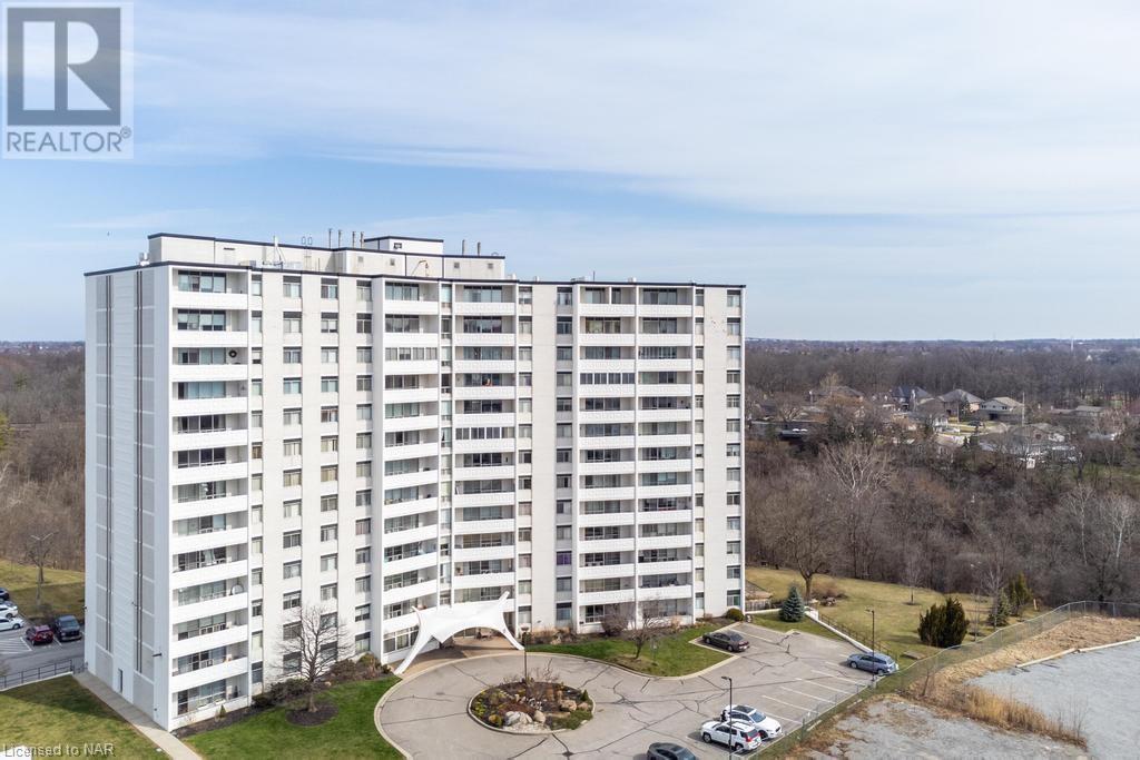 15 Towering Heights Boulevard Unit# 306, St. Catharines, Ontario  L2R 3G7 - Photo 2 - 40573019