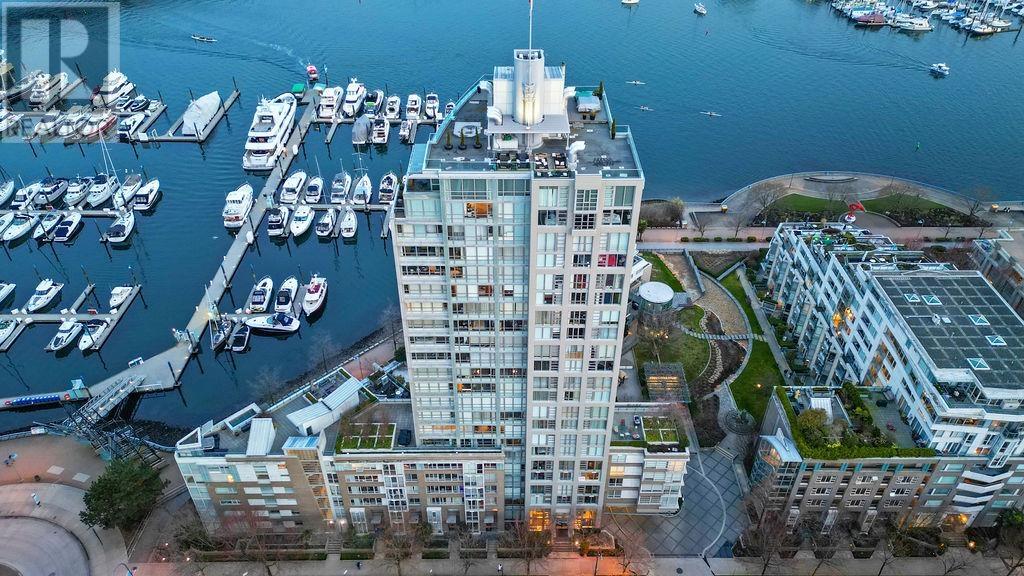 Listing Picture 36 of 40 : 1003 1228 MARINASIDE CRESCENT, Vancouver / 溫哥華 - 魯藝地產 Yvonne Lu Group - MLS Medallion Club Member