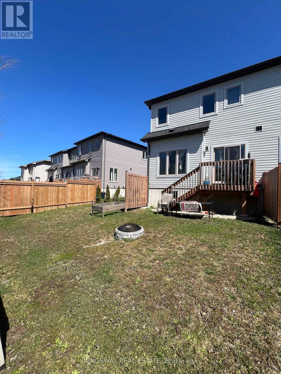 255 Atkinson Street, Clearview, Ontario  L0M 1S0 - Photo 32 - S8204016