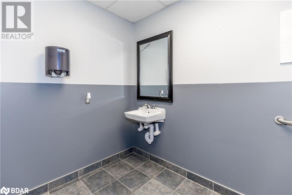 221-A Mapleview Drive W Unit# A, Barrie, Ontario  L4N 9E8 - Photo 12 - 40573722