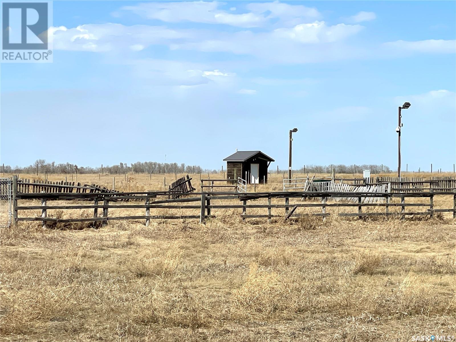 32-42 Railway Avenue W, North Battleford, Saskatchewan  S9A 2X6 - Photo 16 - SK966067