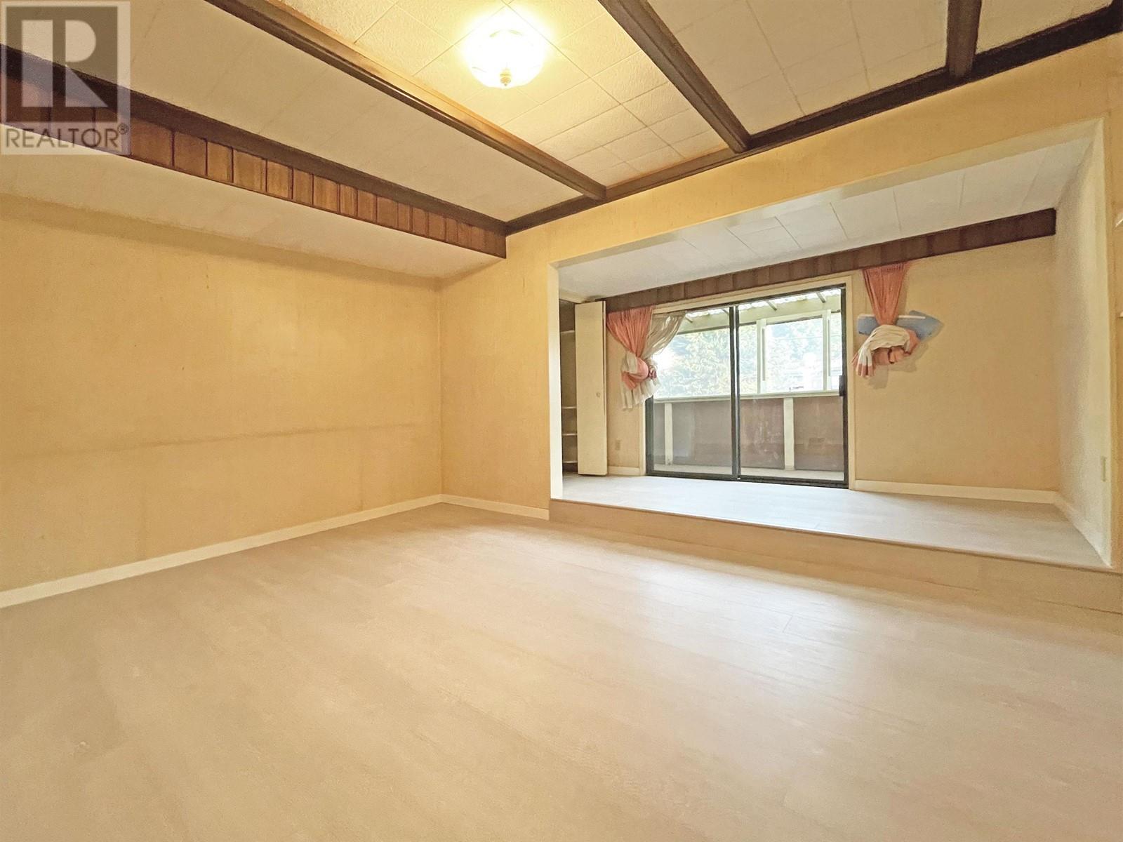 Listing Picture 22 of 30 : 2908 W 8TH AVENUE, Vancouver / 溫哥華 - 魯藝地產 Yvonne Lu Group - MLS Medallion Club Member