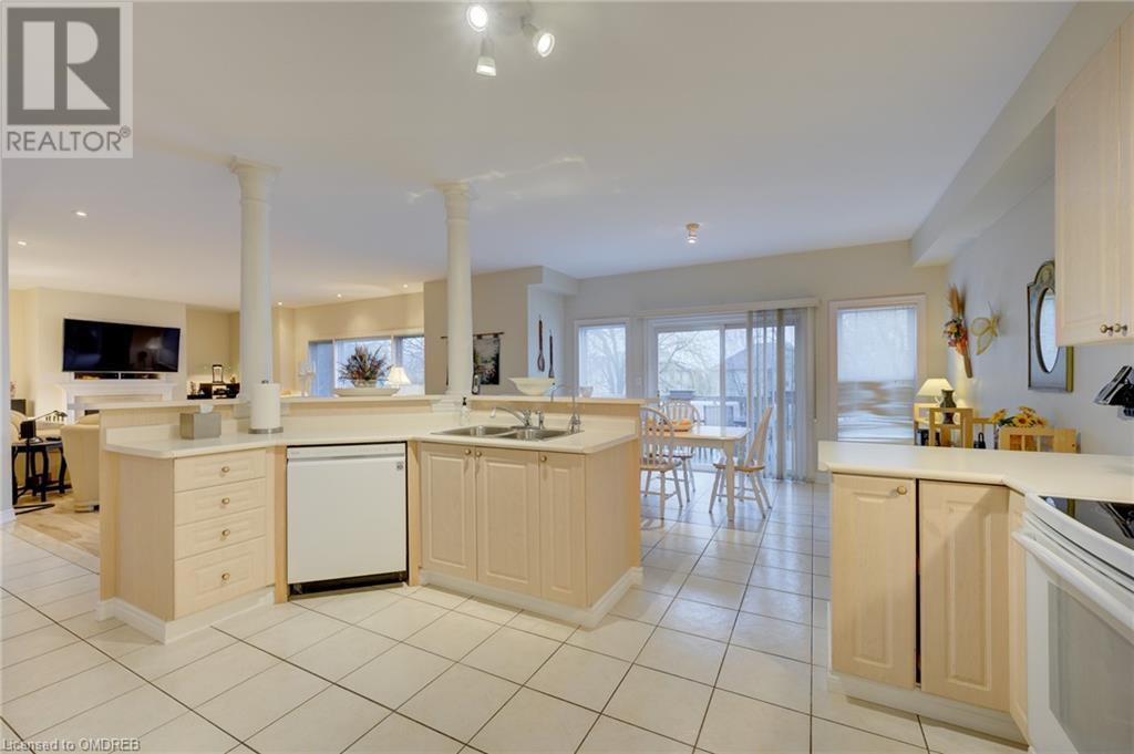 2205 Galloway Drive, Oakville, Ontario  L6H 5M1 - Photo 14 - 40573713