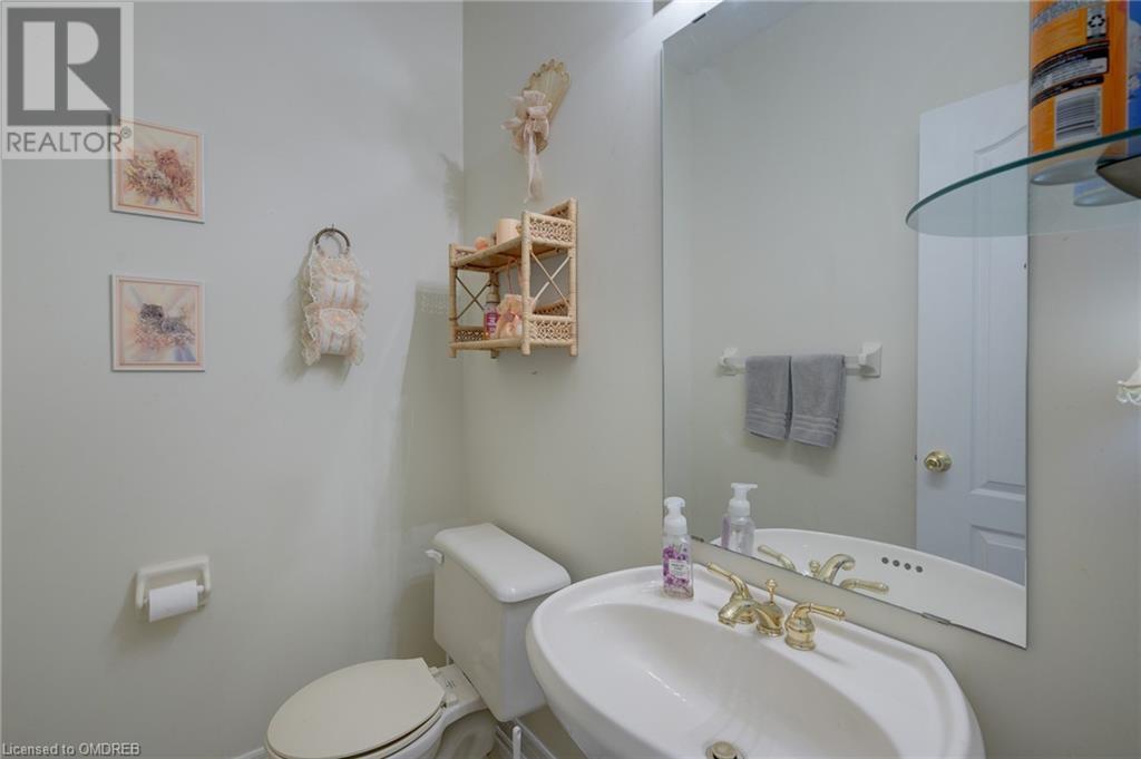 2205 Galloway Drive, Oakville, Ontario  L6H 5M1 - Photo 17 - 40573713