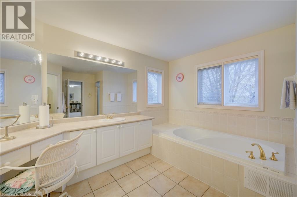 2205 Galloway Drive, Oakville, Ontario  L6H 5M1 - Photo 21 - 40573713