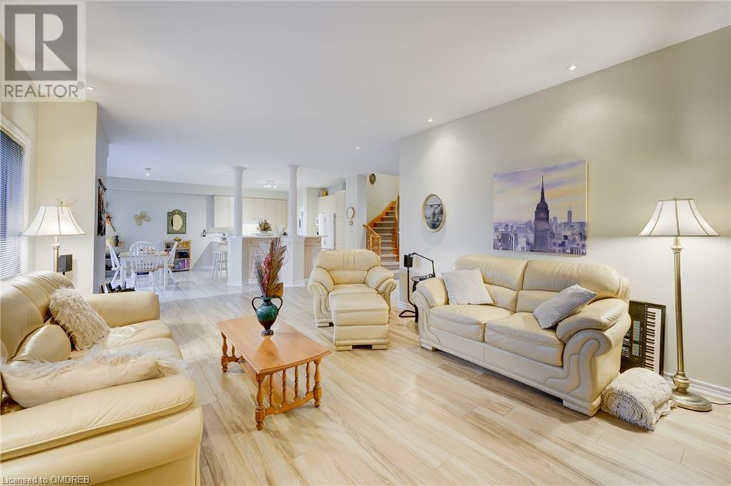 2205 Galloway Drive, Oakville, Ontario  L6H 5M1 - Photo 9 - 40573713