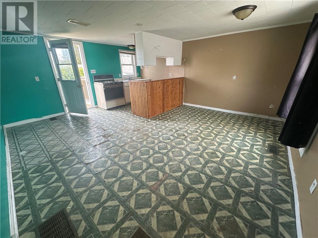 23 Whelan Street S, Westport, Ontario  K0G 1X0 - Photo 8 - 1387053