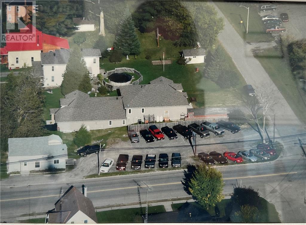 23 Whelan Street S, Westport, Ontario  K0G 1X0 - Photo 3 - 1387053