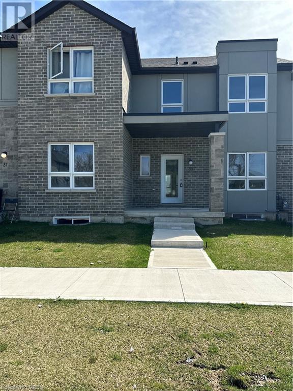 35 Perenack Avenue, Welland, Ontario  L3C 2C6 - Photo 1 - 40557392