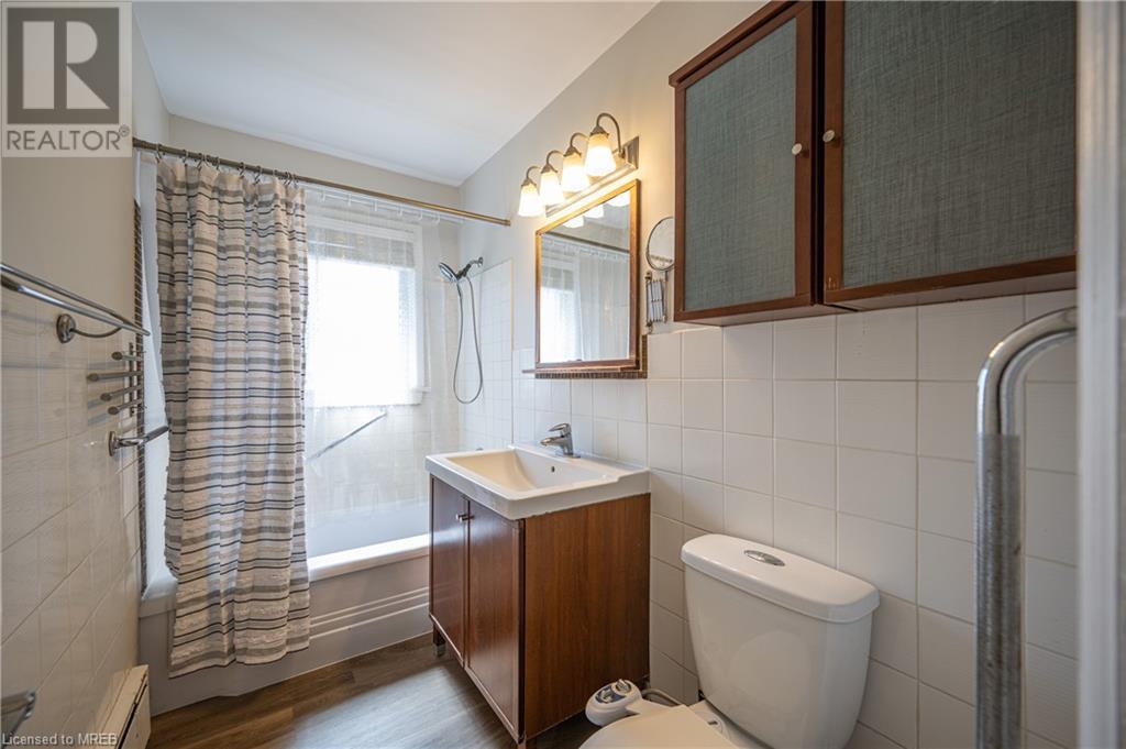 685 Frederick Street, Kitchener, Ontario  N2B 2B3 - Photo 13 - 40572275