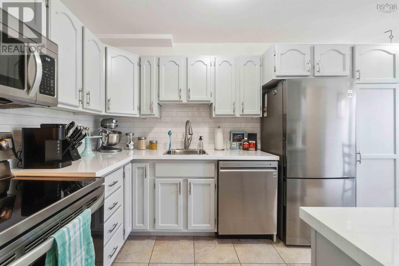 100 Stoney Brook Court, Halifax, Nova Scotia  B3M 3J7 - Photo 17 - 202407553