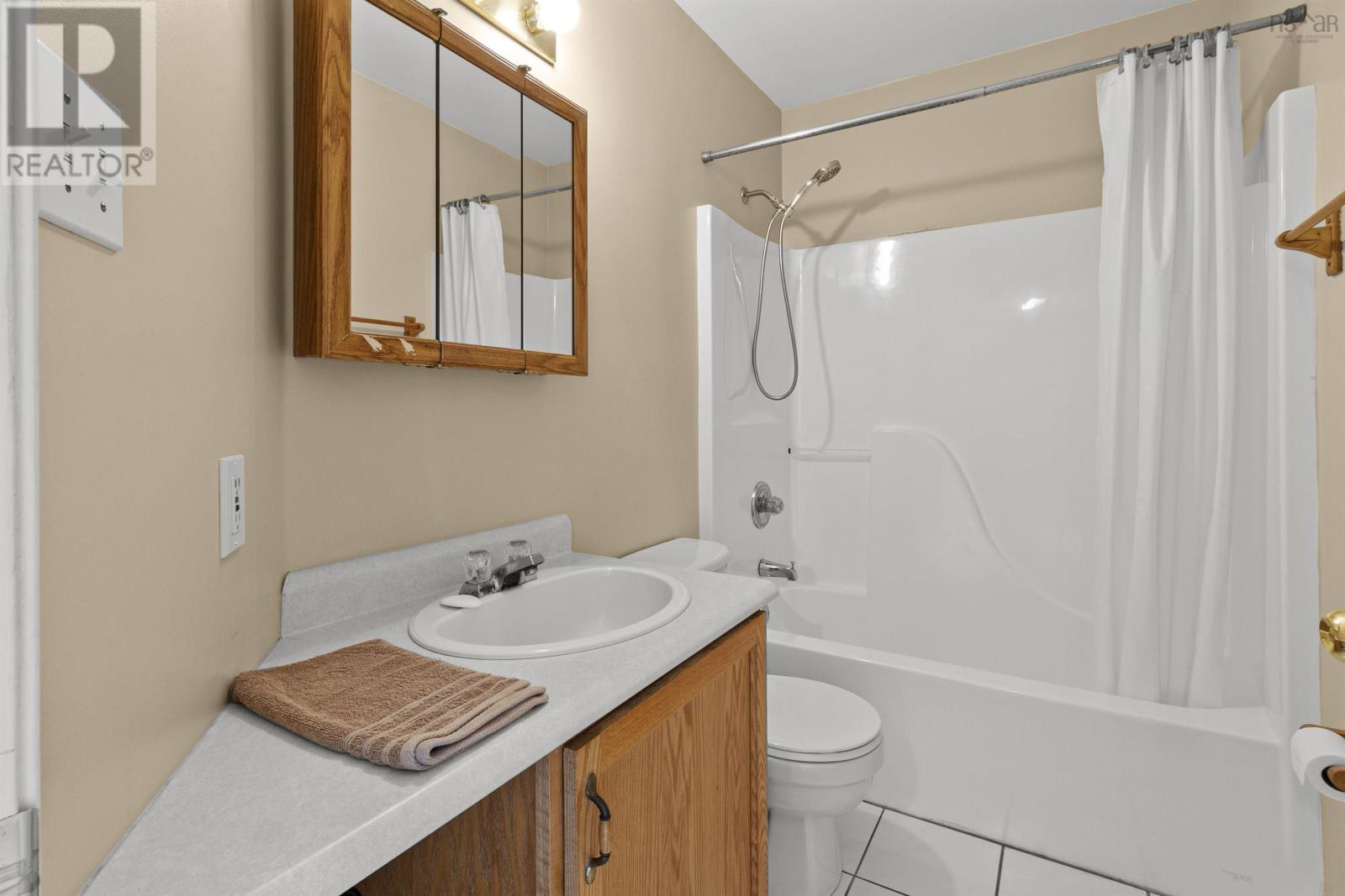 38 Chinook Court, Dartmouth, Nova Scotia  B3A 4Y4 - Photo 18 - 202407554