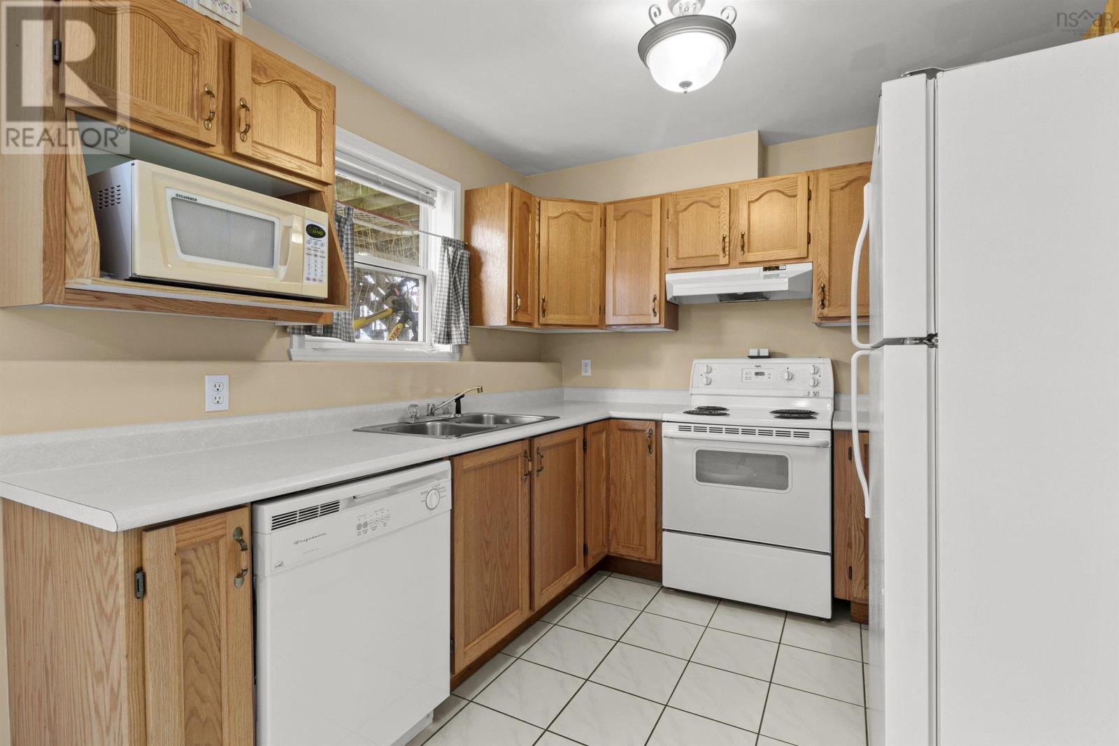 38 Chinook Court, Dartmouth, Nova Scotia  B3A 4Y4 - Photo 9 - 202407554