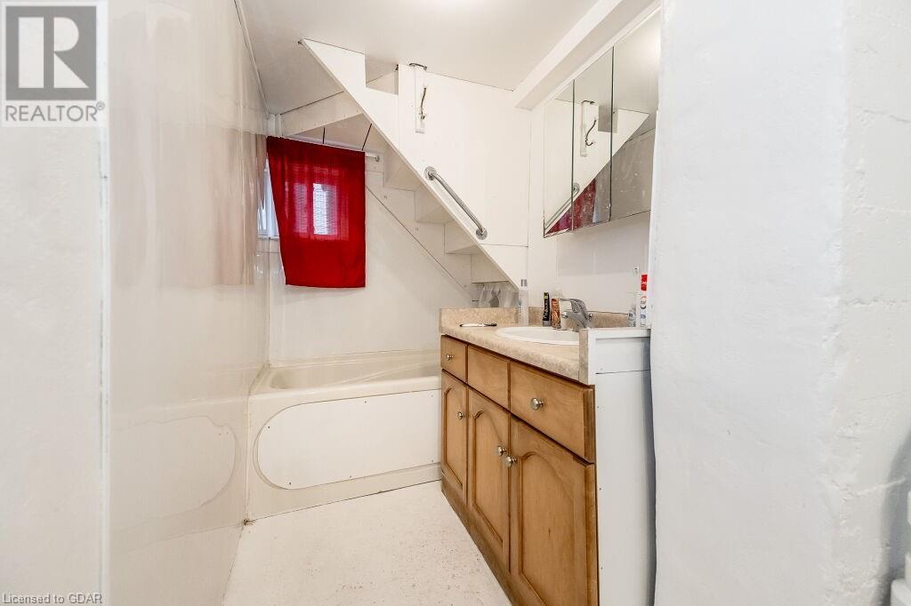 139 York Road, Guelph, Ontario  N1E 3E8 - Photo 14 - 40569744