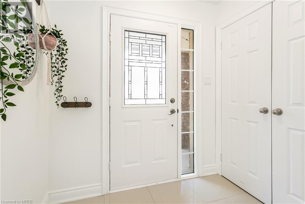 1208 Old Oak Drive, Oakville, Ontario  L6M 3K6 - Photo 3 - 40573855