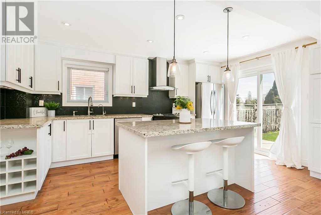 1208 Old Oak Drive, Oakville, Ontario  L6M 3K6 - Photo 7 - 40573855