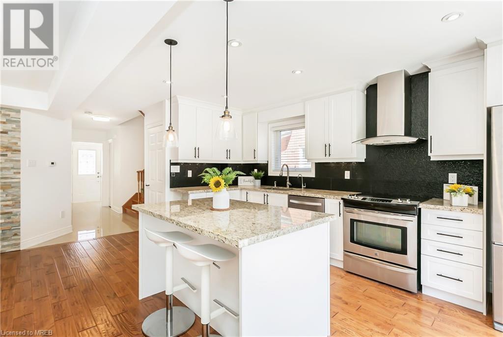 1208 Old Oak Drive, Oakville, Ontario  L6M 3K6 - Photo 9 - 40573855