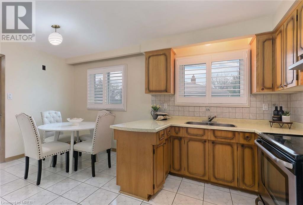 3586 Broomhill Crescent, Mississauga, Ontario  L4Y 3N6 - Photo 10 - 40572224