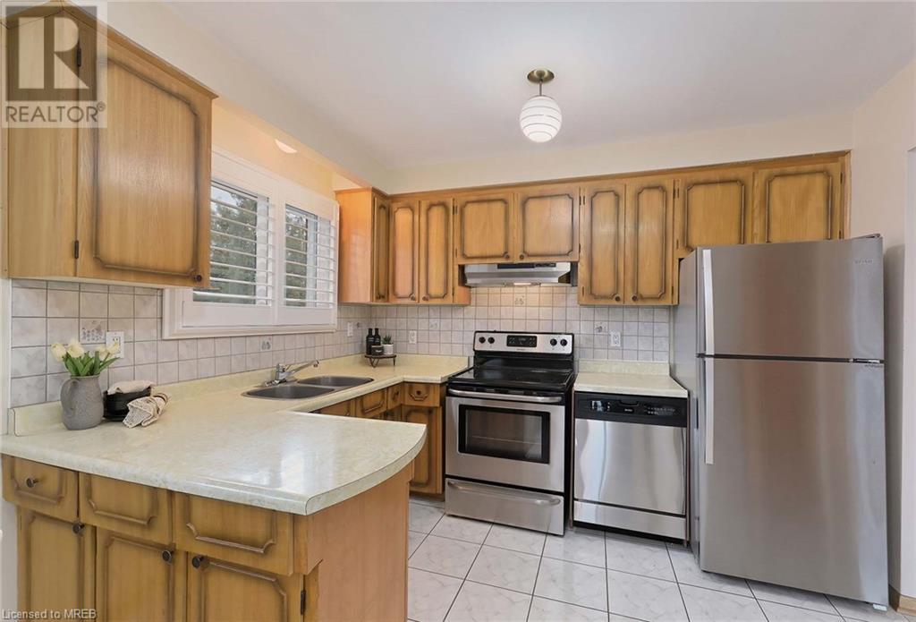 3586 Broomhill Crescent, Mississauga, Ontario  L4Y 3N6 - Photo 11 - 40572224