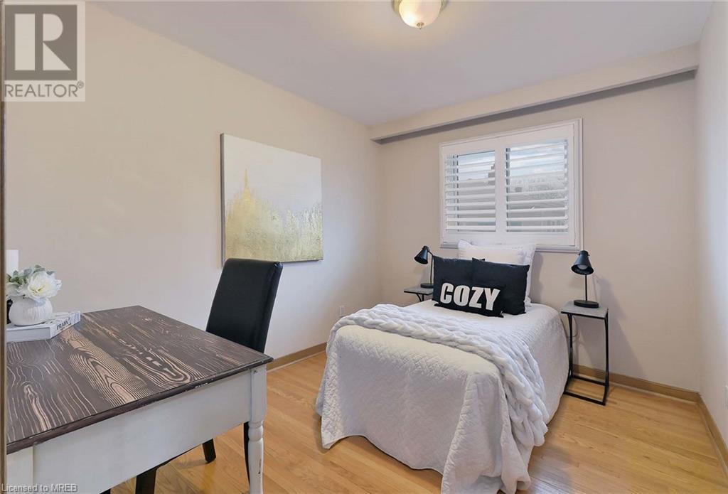 3586 Broomhill Crescent, Mississauga, Ontario  L4Y 3N6 - Photo 15 - 40572224