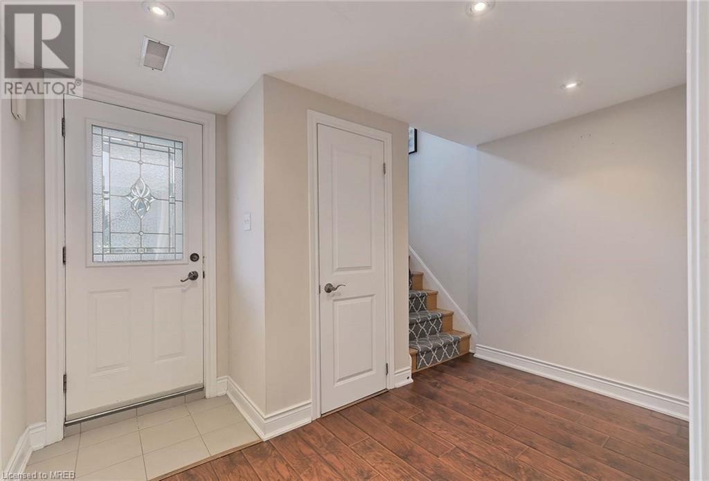 3586 Broomhill Crescent, Mississauga, Ontario  L4Y 3N6 - Photo 16 - 40572224