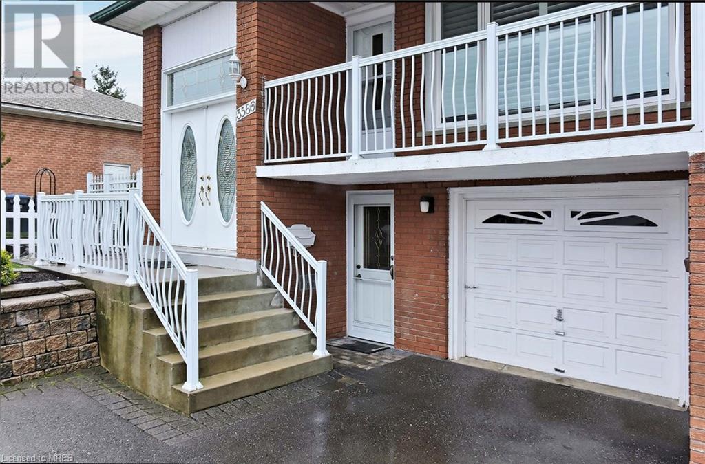 3586 Broomhill Crescent, Mississauga, Ontario  L4Y 3N6 - Photo 4 - 40572224