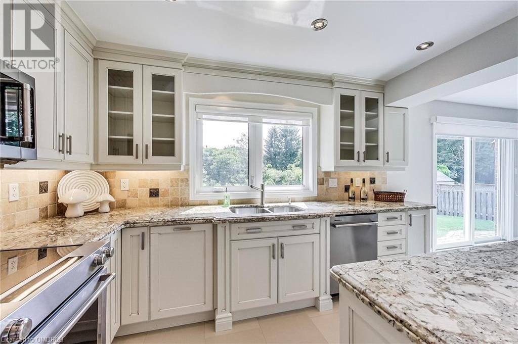 1468 Tanner Court, Oakville, Ontario  L6M 2Z3 - Photo 9 - 40573799