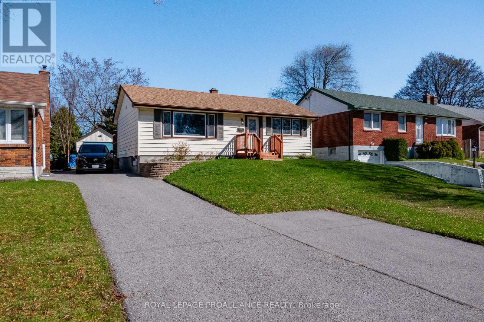 85 First Ave, Quinte West, Ontario  K8V 4C2 - Photo 1 - X8246304
