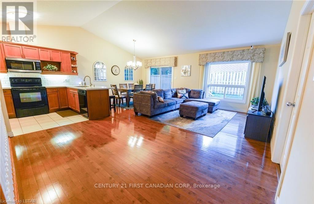 #15 -95 Capulet Lane, London, Ontario  N6H 5V6 - Photo 7 - X8246392