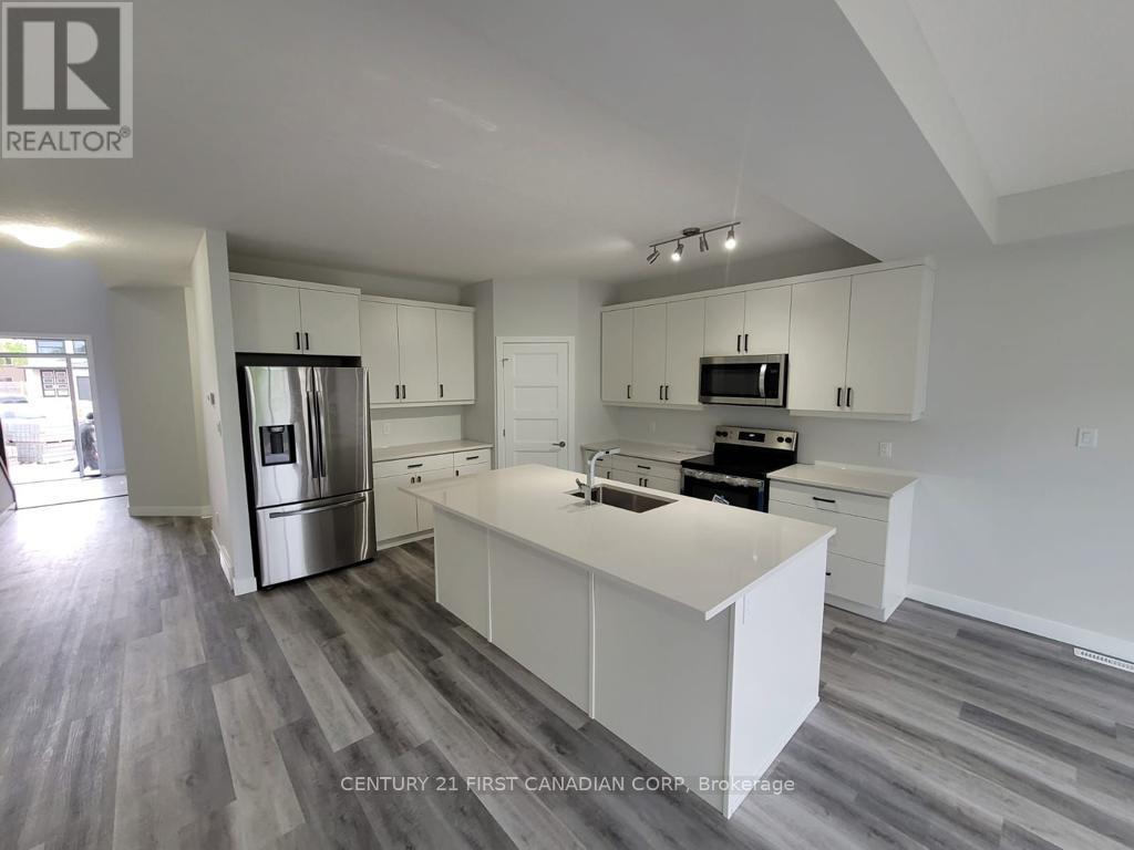 103 Marconi Crt, London, Ontario  N5V 5G2 - Photo 4 - X8246906