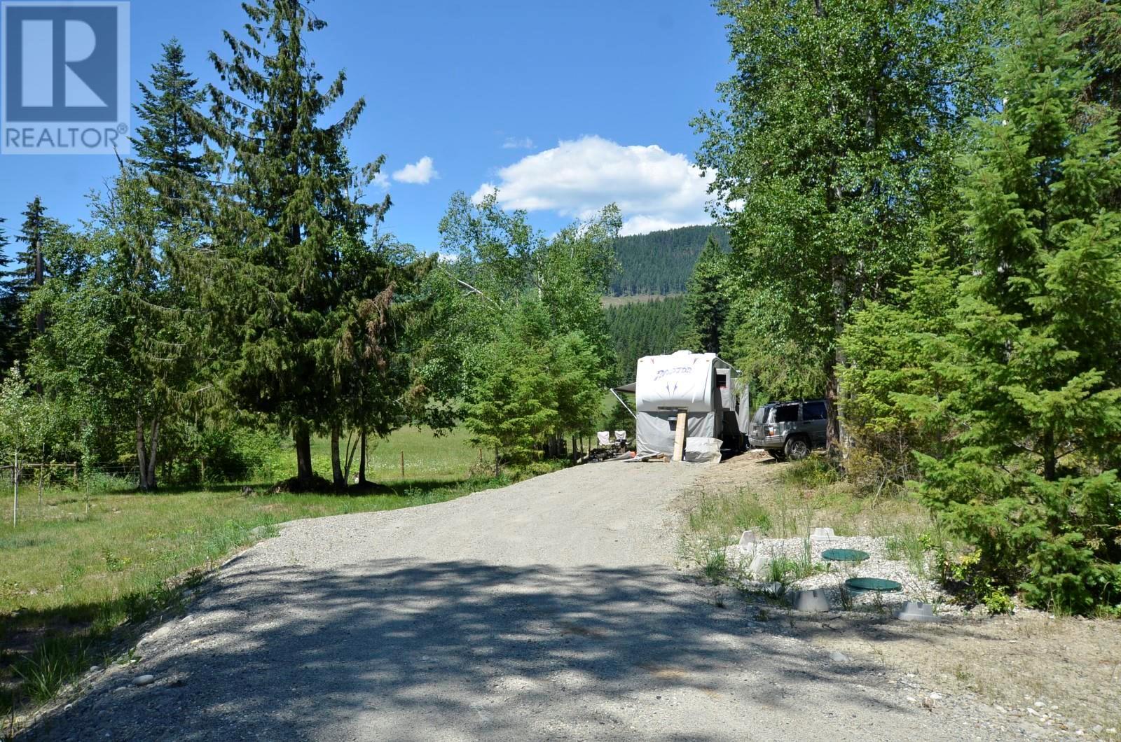 455 Albers Road, Lumby, British Columbia  V0E 2G5 - Photo 17 - 10309998