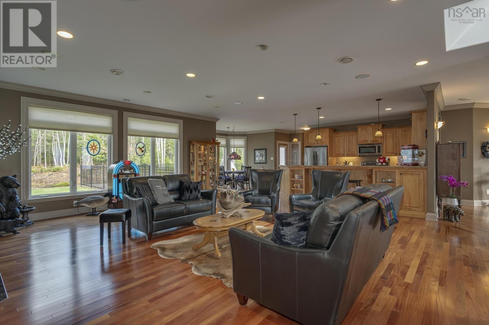 678 Highway 2, Elmsdale, Nova Scotia  B2S 1C9 - Photo 11 - 202407608